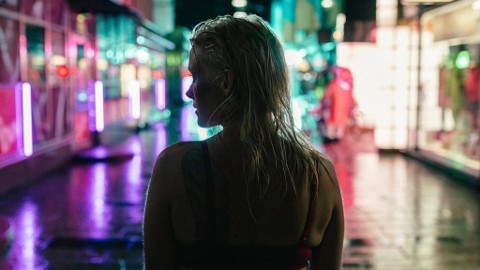 Dwa ciała na plaży (2019) - Film