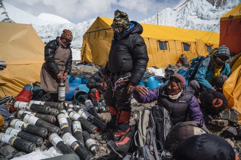 Tajemnica Everestu (2019) - Film