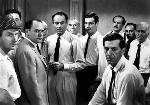 Dwunastu gniewnych ludzi (1957) - Film