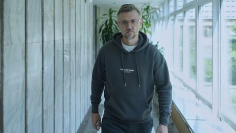 Porządny człowiek - Serial