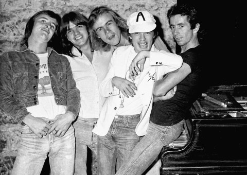 AC/DC - Forever Young (2022) - film | Telemagazyn