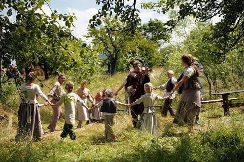 Diabeł z trzema złotymi włosami (2013) - Film