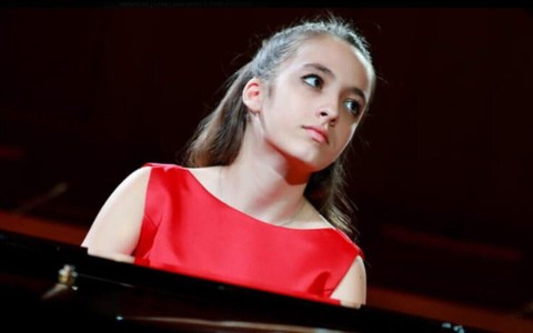 Stella Almondo : Schumann, Chopin, Rachmaninov, Scriabine - Program