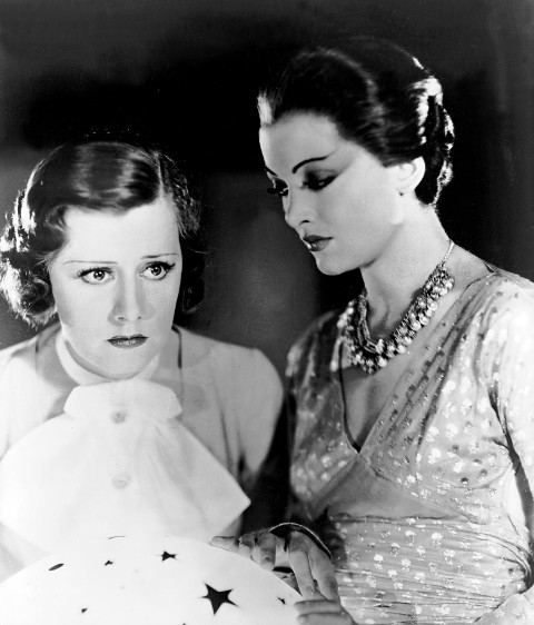 Trzynaście kobiet (1932) - Film