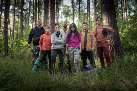 Najpierw ucichły ptaki (2024) - Film