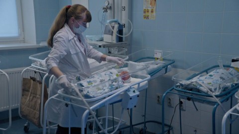 Matki do wynajęcia. Surogatki na Ukrainie (2021) - Film