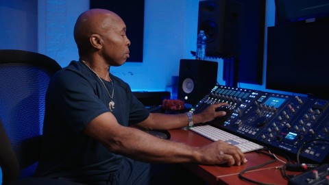 Chris Brown: Historia przemocy - Program