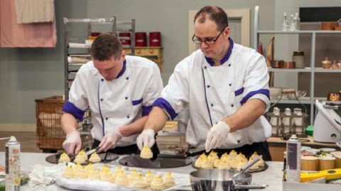 Bake Off: najlepsi z najlepszych - Program