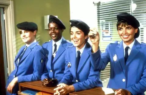 Żandarm i dziewczęta (1982) - Film