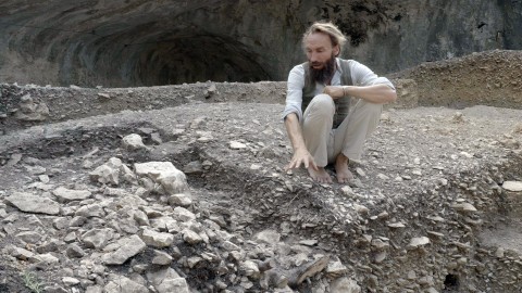 Ostatni neandertalczyk - Program