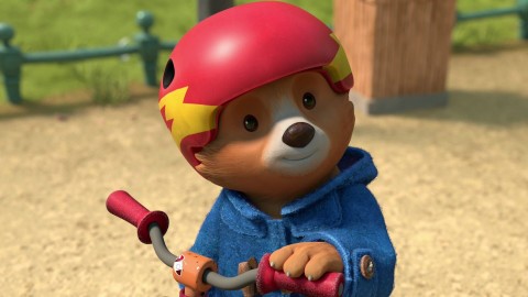 Paddington i pułapka na palce / Paddington jeździ na hulajnodze