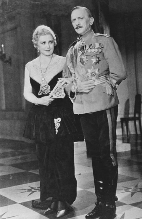 Dodek na froncie (1936) - Film