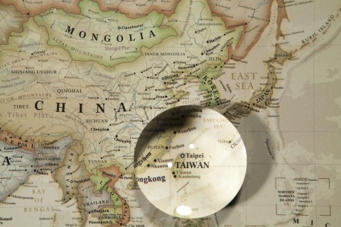Tajwan kontra Chiny: krucha demokracja (2020) - Film